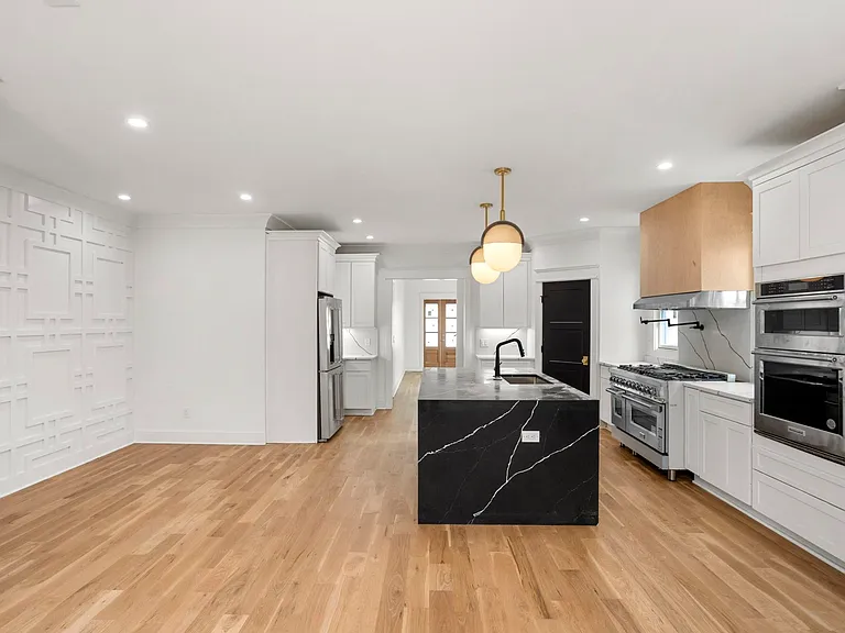 942 Maxwell Ave — Photo 8