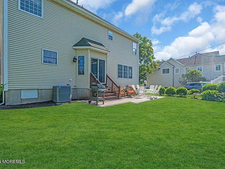 419 Central Ave — Photo 40