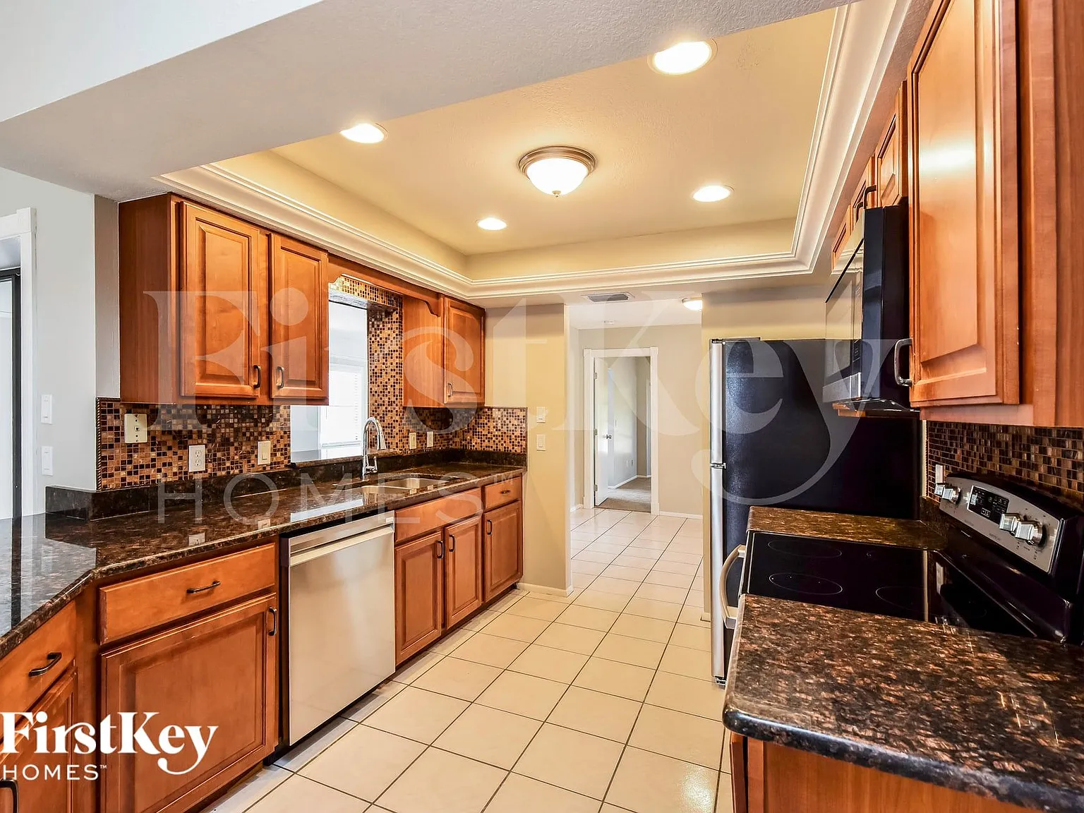 3 bed, 2.0 bath, 1927 sqft, $2,105 — Photo 4