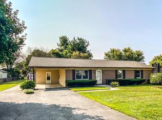 615 Rolling Hills Dr, Wytheville, VA 24382