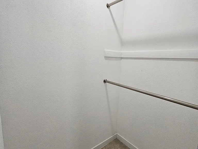 5900 Gipsy Ave — Photo 13