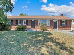 413 Decatur Cir, Salem, VA 24153