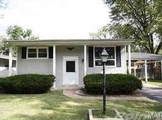 1435 Reale Ave, Saint Louis, MO 63138