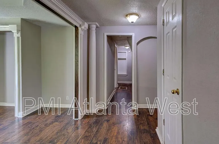 246 Stafford St NW — Photo 4