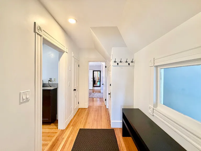 392 Orange St #3 — Photo 7