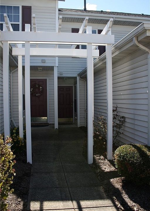 1st image of 15503 Oakshire Ct