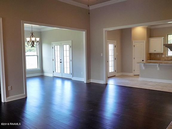 2nd image of 105 Piper Crest Ln