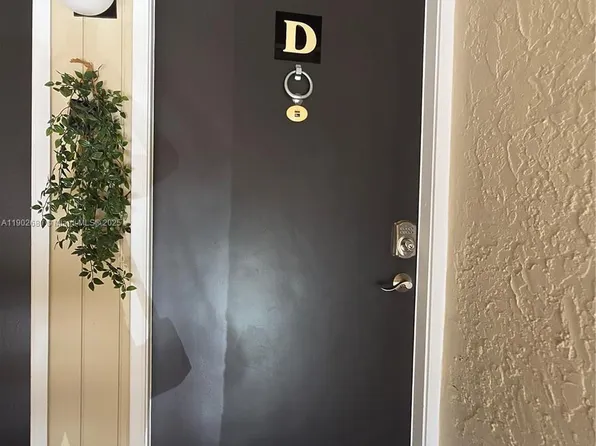 5242 NE 6th Ave #D27, Fort Lauderdale, FL 33334