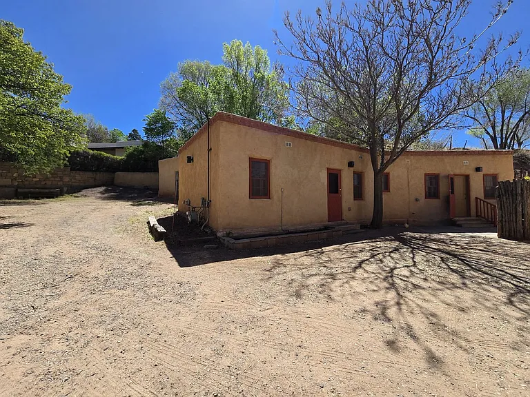 603 1/2 Paseo De Peralta — Photo 18