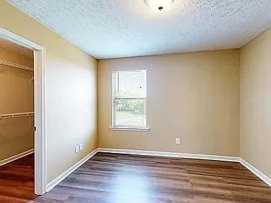805 Lower Park Pl — Photo 5