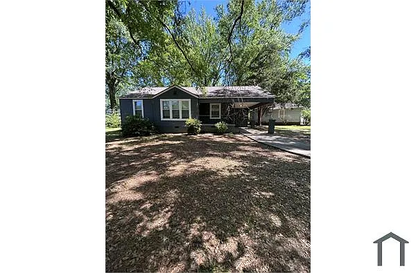 Building Photo - 506 Broadmoor Dr