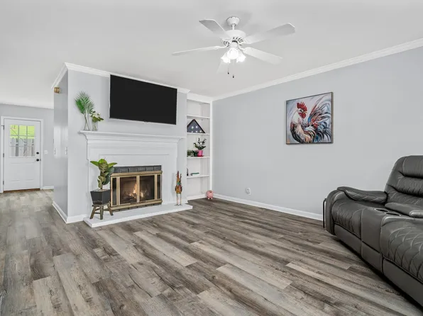 200 Royal Oaks Blvd APT J2, Franklin, TN 37067