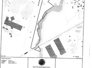 Hart St, Taunton, MA 02780