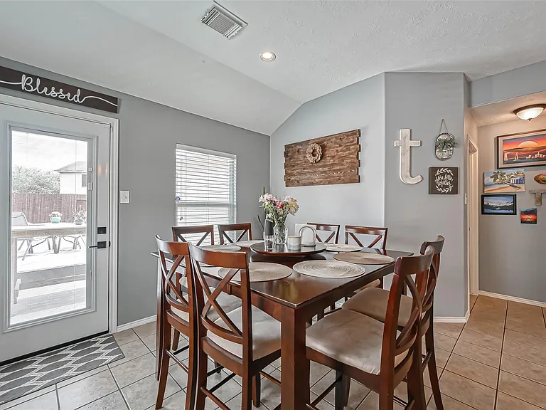 22210 Bellow Glen Dr — Photo 9