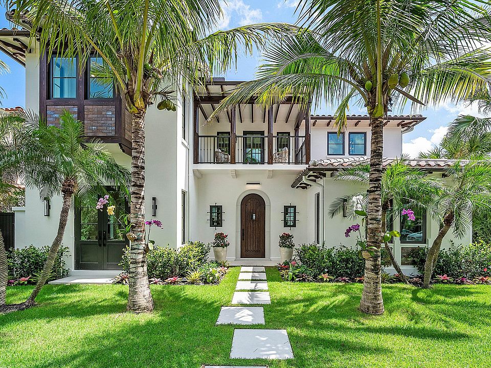 1st image of 230 Pershing Way