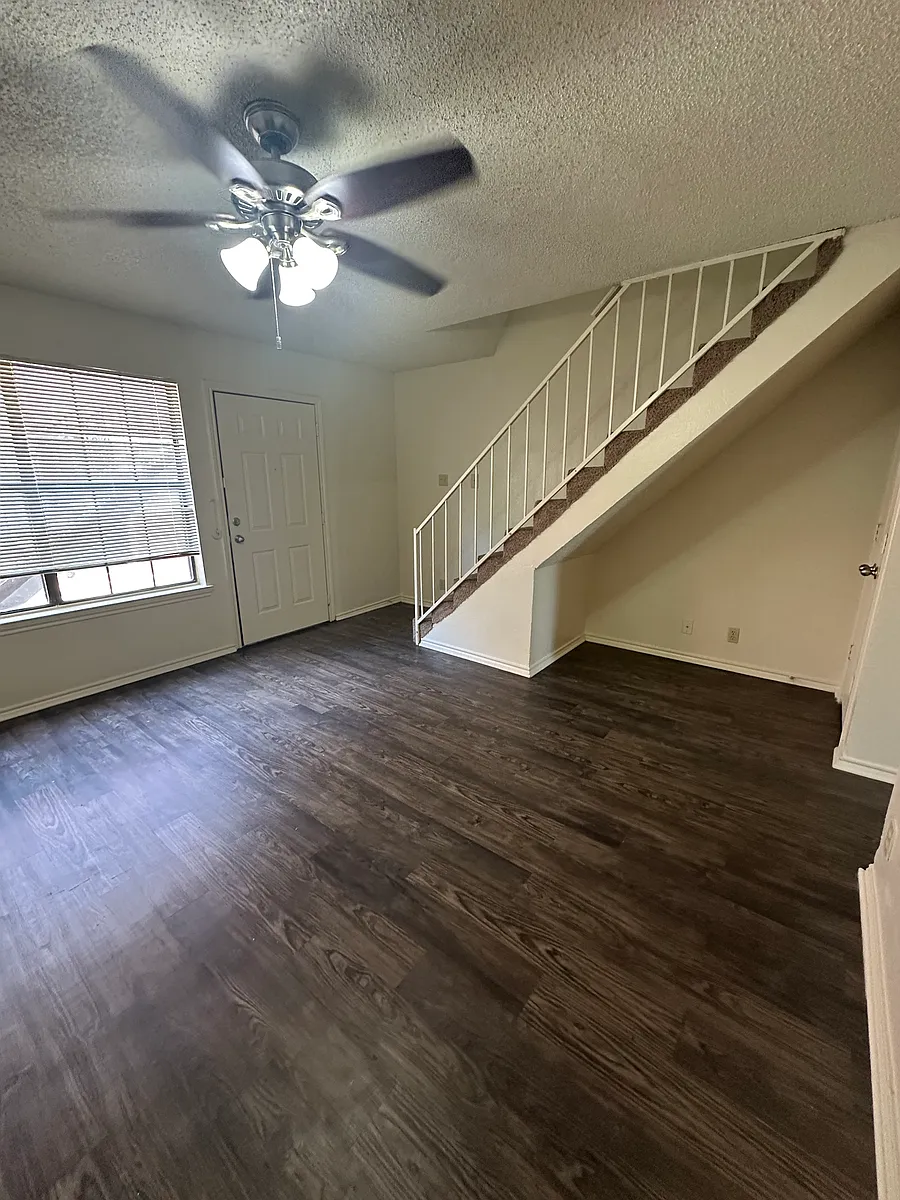 Building Photo - 721 Avenue A #7