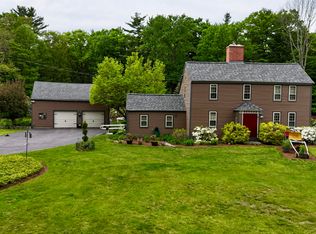 32 Sandown Road, Danville, NH 03819