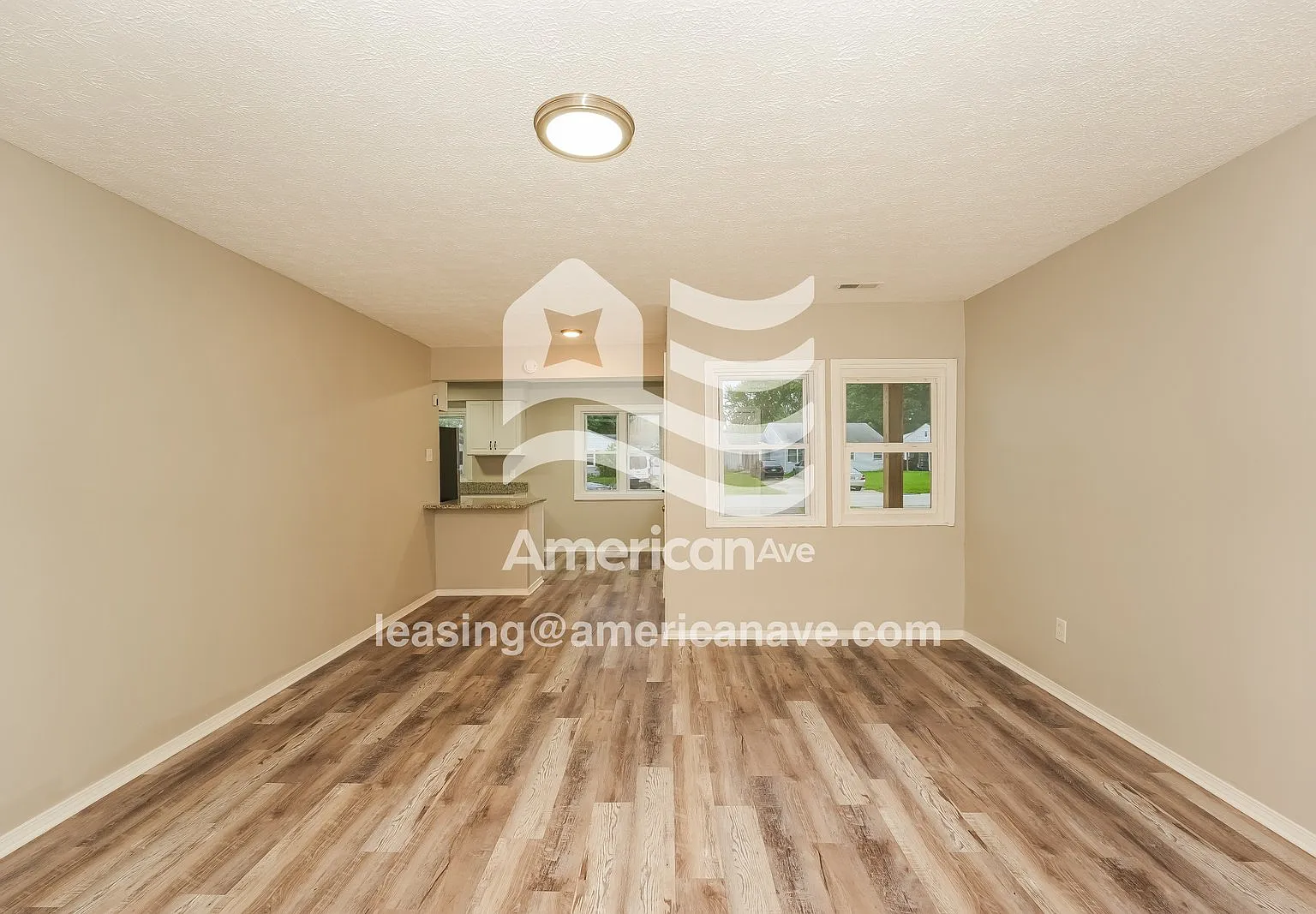3 bed, 1.0 bath, 997 sqft, $1,272 — Photo 3