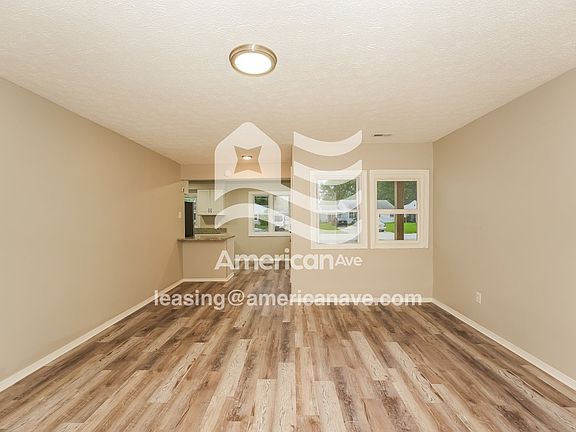 1207877_003_living_room_3.jpg