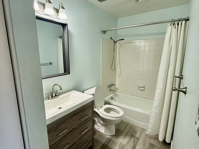 110 S 800 E #1-204-1 — Photo 13