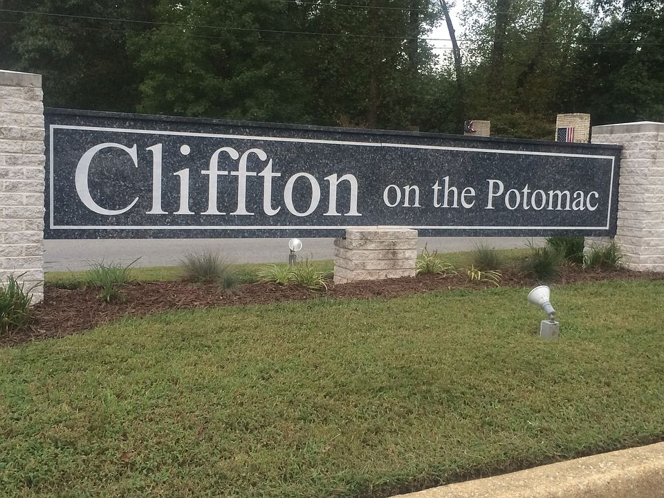 Entrance off route 301