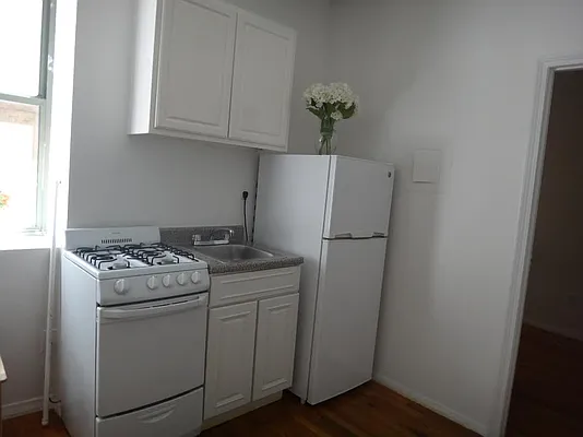 Rented by 63 West | media 6