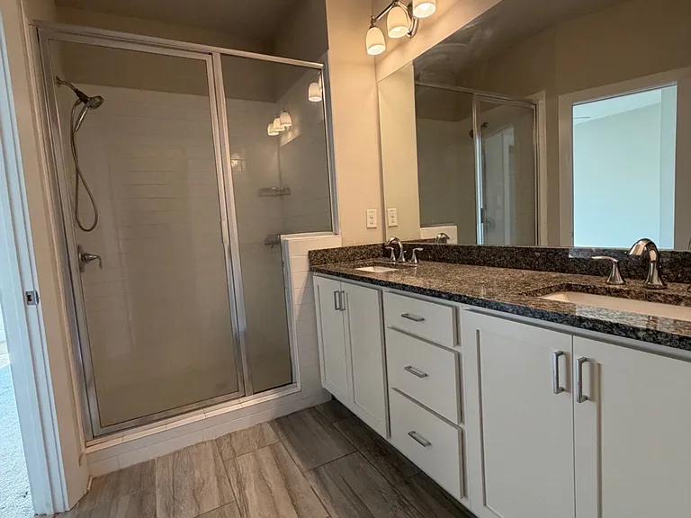 3782 Oxford Cir — Photo 23