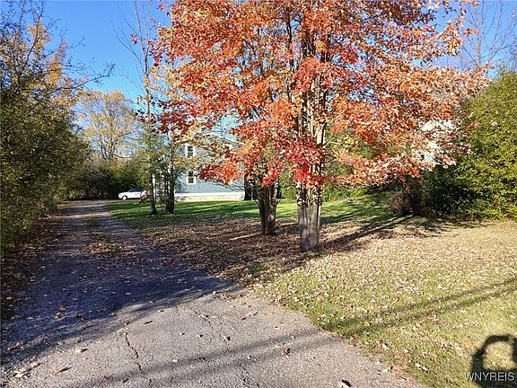 3rd image of 3304 Nash Rd