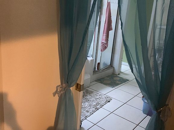 3rd image of 9813 Wydella St