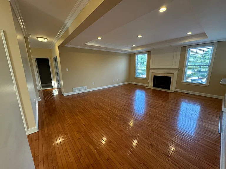 245 South Ln — Photo 13