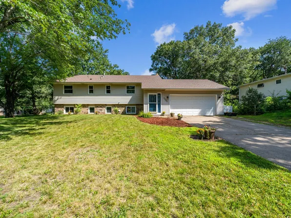 2866 Wildcrest Ln, Stillwater, MN 55082