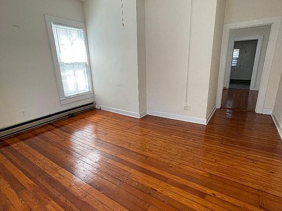 2nd image of 667 Chestnut St APT 1