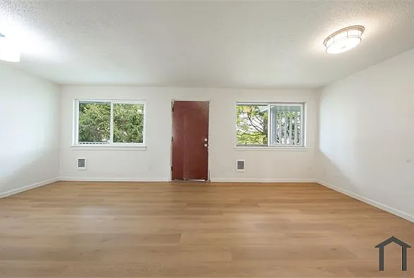301 S 82nd St #6 — Photo 7