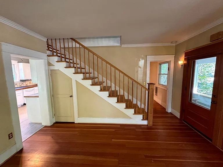 693 W 10th Ave — Photo 8