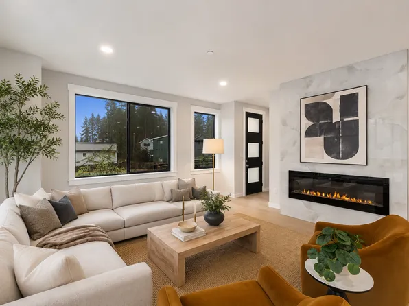 19735 1st Dr SE #B2, Bothell, WA 98012