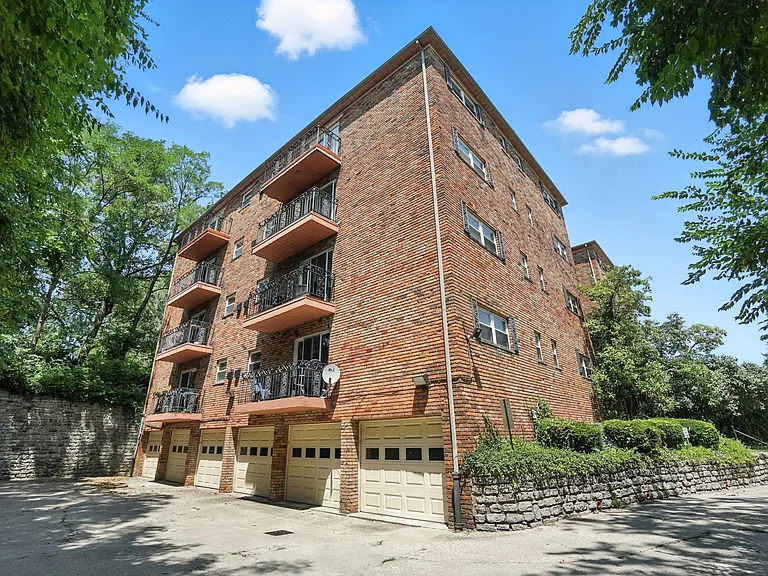 2270 Madison Rd #1B — Photo 18