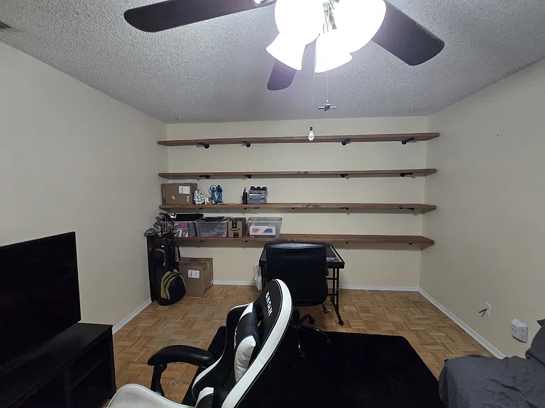 1545 Maxwell Ln — Photo 41
