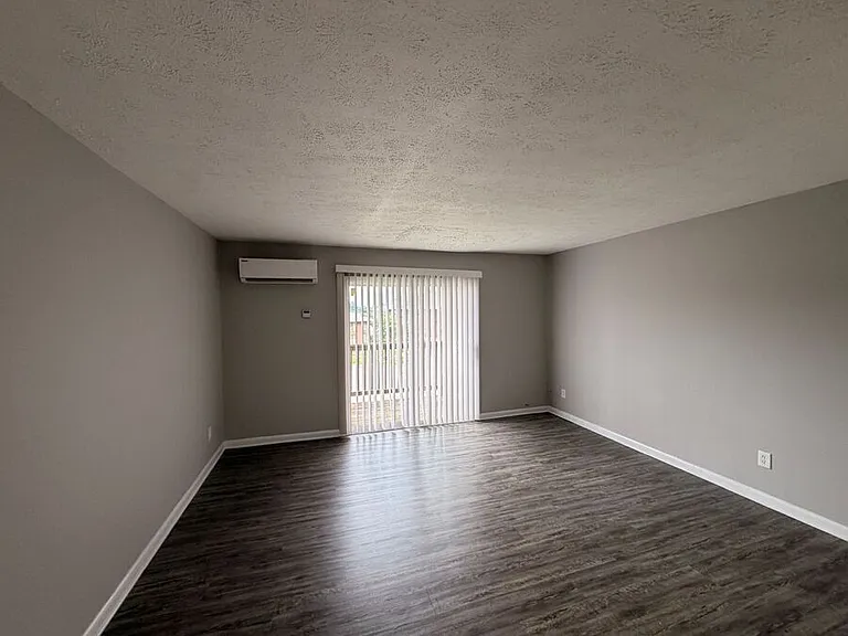 2082 Fairmont Ct #5 — Photo 9