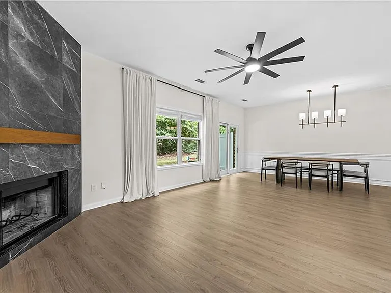 386 Creek Manor Way — Photo 11
