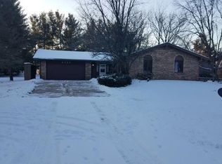 6293 Blackhawk Rd, Cherry Valley, IL 61016