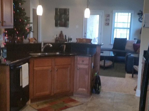 Kitchen/Living Area
