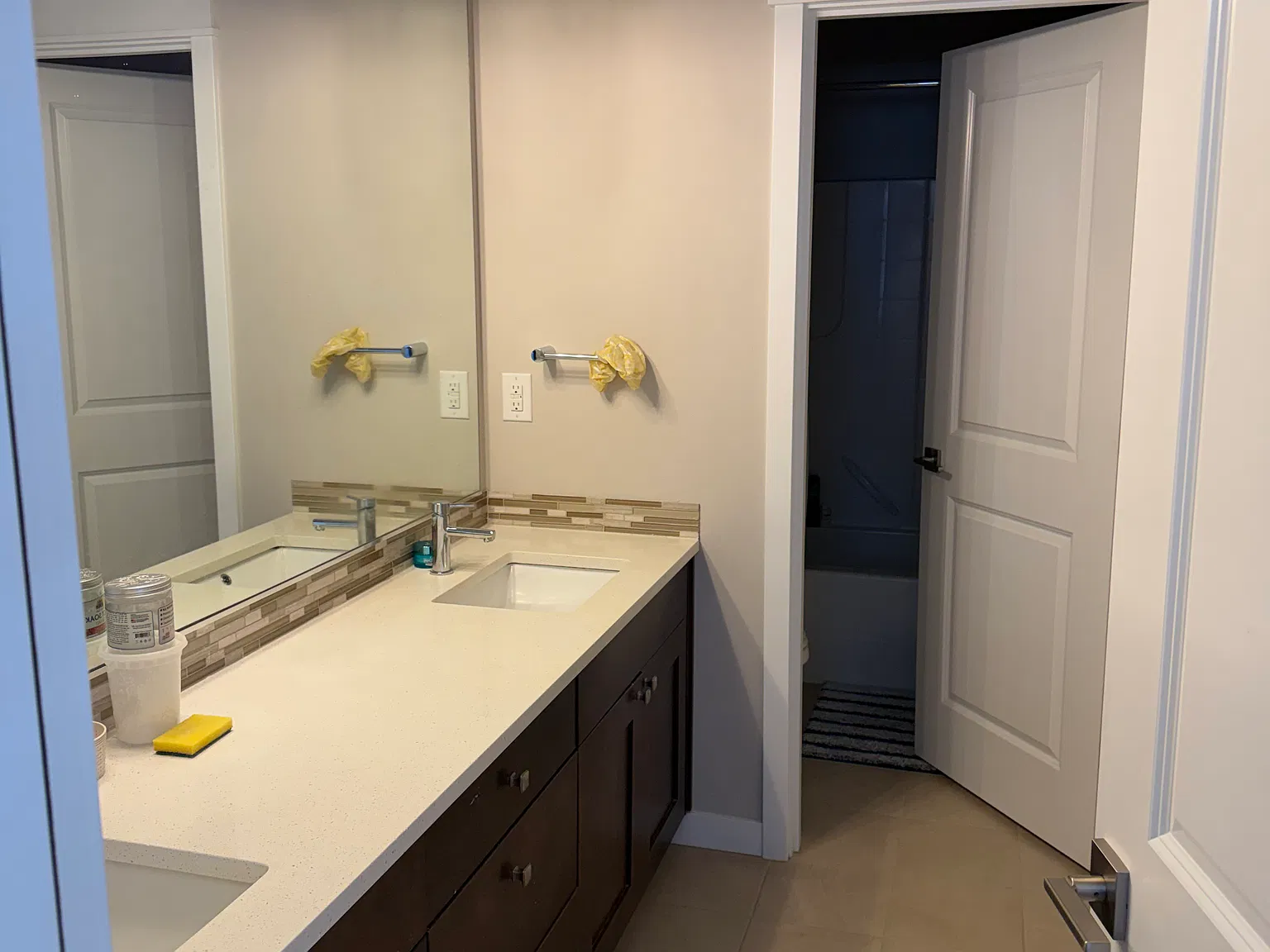 5 bed, 2.5 bath, 3000 sqft, $850 — Photo 3