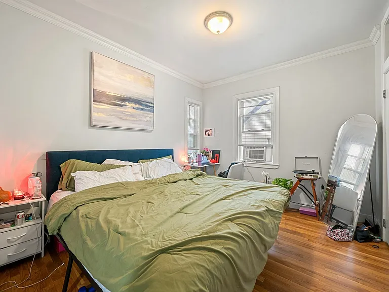 66 Mozart St — Photo 1