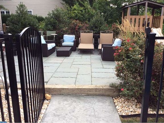 3rd image of 3 W Shakespeare Dr