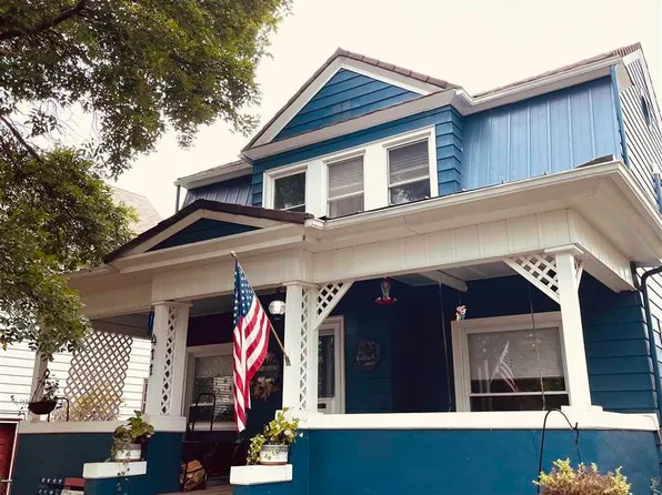 411 7th St S, Virginia, MN 55792