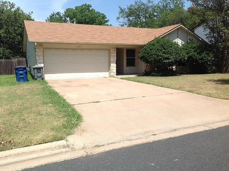 11305 Blackmoor Dr — Photo 9