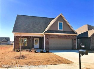 320 Union Station Dr, Calera, AL 35040