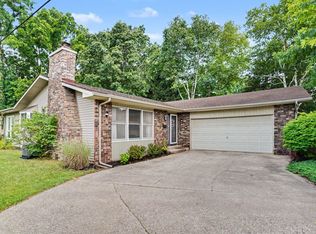 123 Bennett Ave, Hartford, MI 49057
