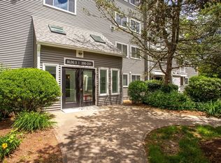 255 North Rd UNIT 215, Chelmsford, MA 01824