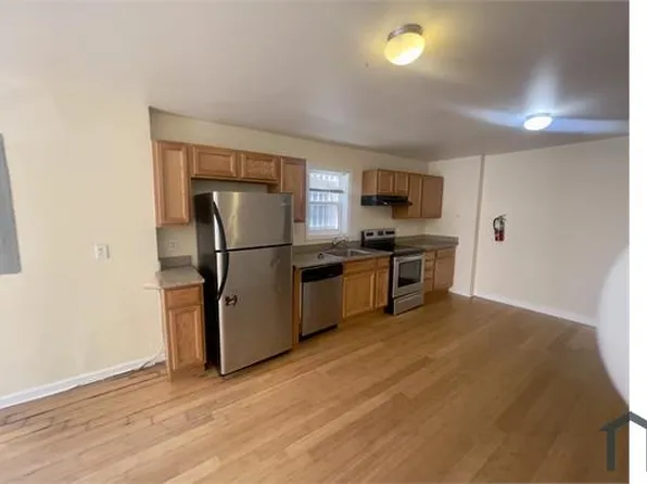 1526 N 17th St #2, Philadelphia, PA 19121